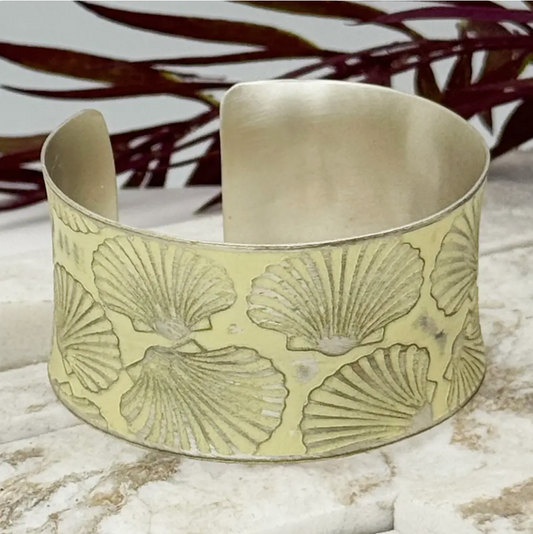 PRE-ORDER BY 7/6/26: Handcrafted Pale Yellow Scallop Shell Patina Bracelet